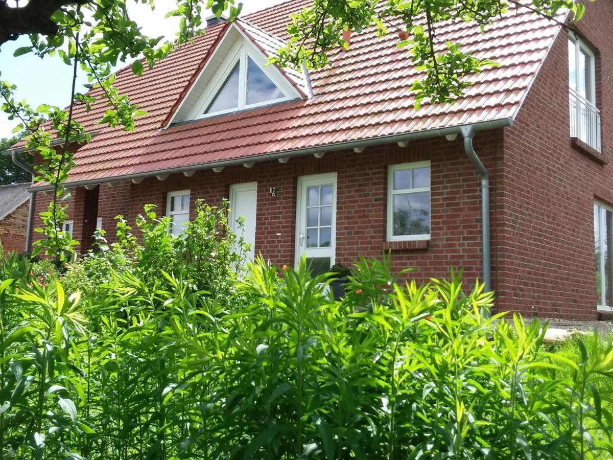 Haus Rosengarten- Ruhige Ferienwohnungen Im Gruenen Sehlen Luaran gambar